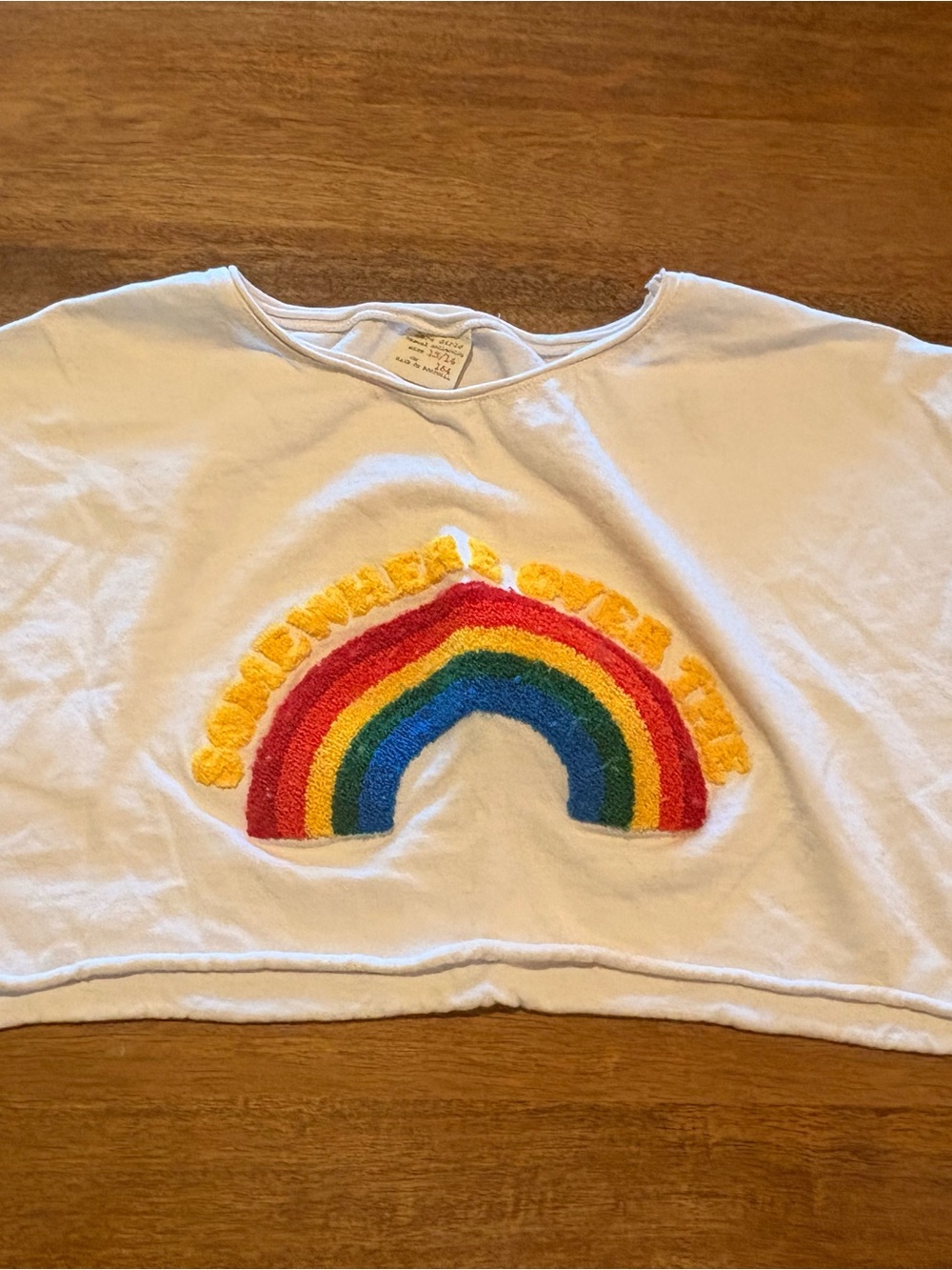 Kids 13/14 White Rainbow Appliqué crop top